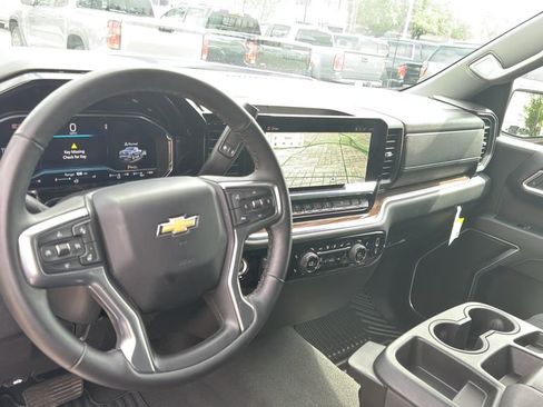 Used 2025 Chevrolet Silverado 1500 LT w/ Safety Package image 16