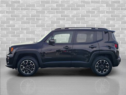 Used 2023 Jeep Renegade Latitude AWD/4WD image 2
