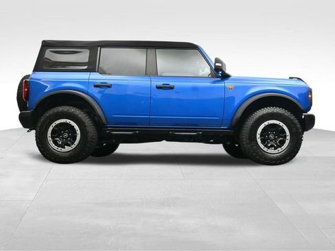 Used 2023 Ford Bronco Badlands image 35