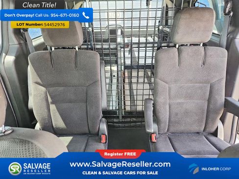Used 2019 Dodge Grand Caravan SE FWD image 13