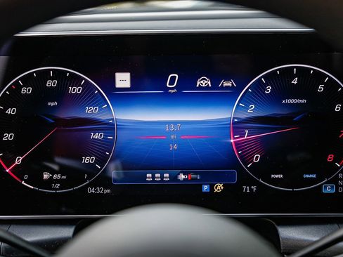 New 2025 Mercedes-Benz GLC 300 image 24