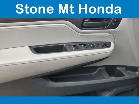 Used 2021 Honda Odyssey EX-L image 18