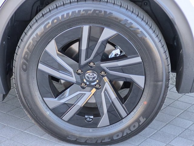 Certified 2026 Toyota C-HR AWD/4WD image 13