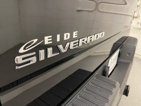 Used 2024 Chevrolet Silverado 1500 RST image 30