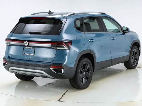 New 2026 Volkswagen Taos SE FWD image 45