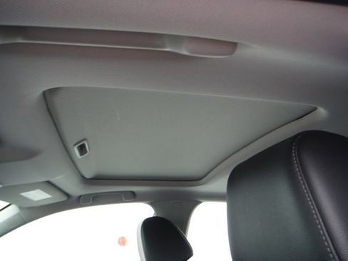 Used 2024 Honda Civic EX-L image 10