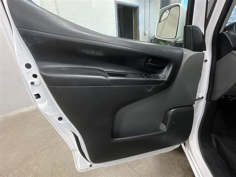 Used 2021 Nissan NV200 SV w/ Back Door Glass Package image 10