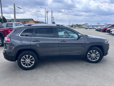 Used 2021 Jeep Cherokee Latitude Plus AWD/4WD image 7