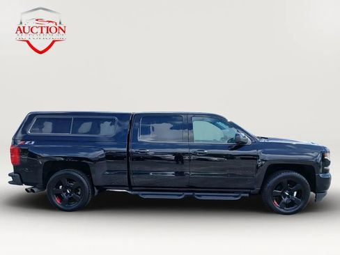 Used 2018 Chevrolet Silverado 1500 LTZ Z71 w/ Redline Edition image 4