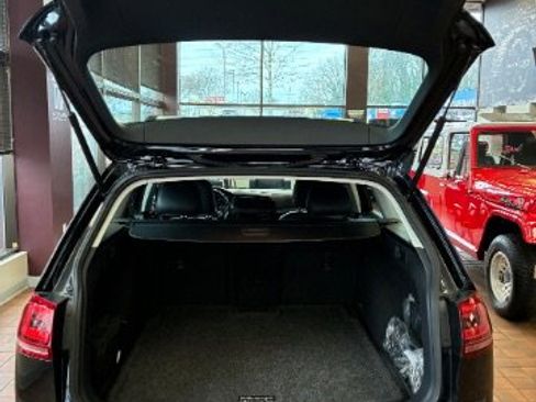 Used 2017 Volkswagen Golf Alltrack SE image 14