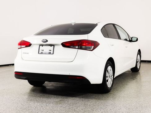 Used 2017 Kia Forte LX image 8