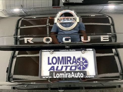 Used 2021 Nissan Rogue S AWD/4WD image 28
