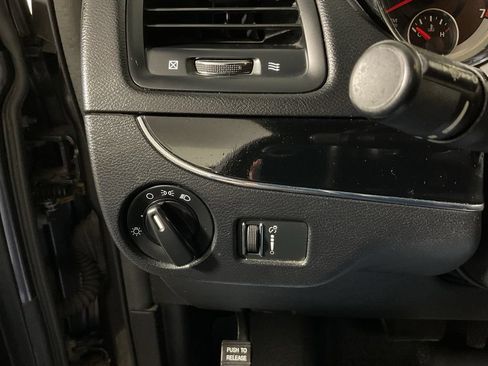 Used 2017 Dodge Grand Caravan SE FWD image 24