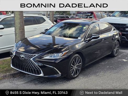 Used 2024 Lexus ES 350 w/ Premium Package image 2