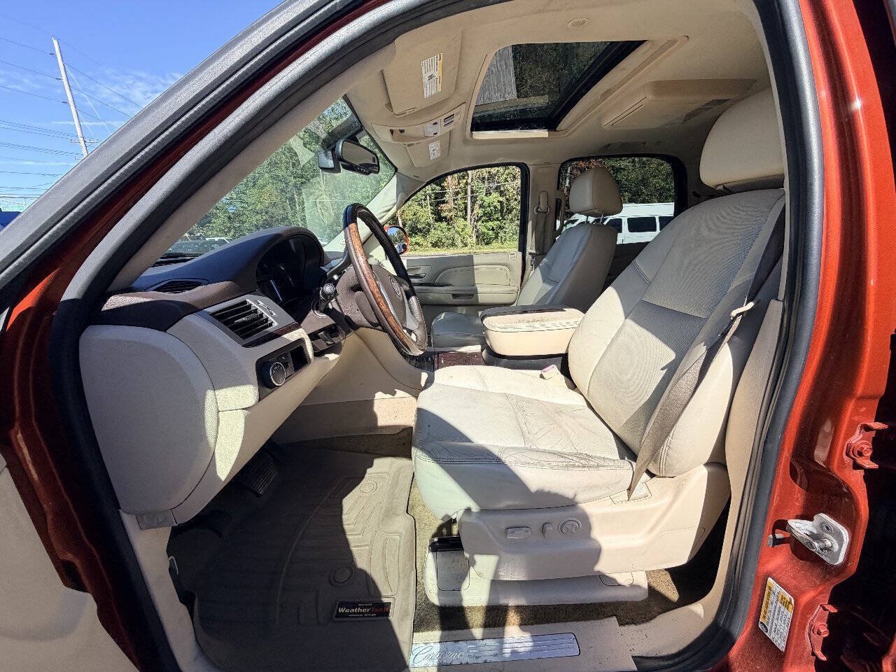 Used 2007 Cadillac Escalade 2WD w/ Information Package image 48