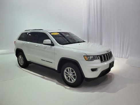 Used 2019 Jeep Grand Cherokee Laredo w/ Security & Convenience Group image 2