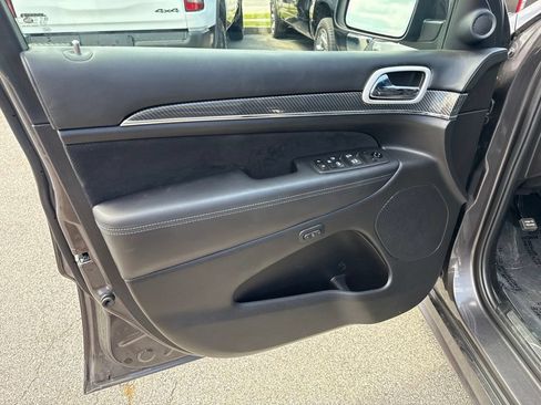 Used 2021 Jeep Grand Cherokee SRT AWD/4WD image 18