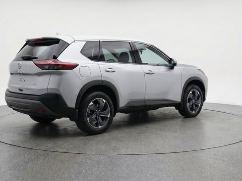 Used 2025 Nissan Rogue SV FWD image 9