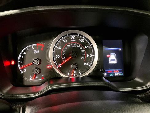 Used 2022 Toyota Corolla Cross LE w/ Moonroof Package image 26