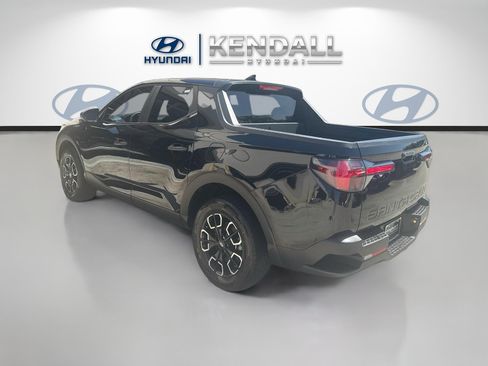 Used 2024 Hyundai Santa Cruz SE FWD image 4