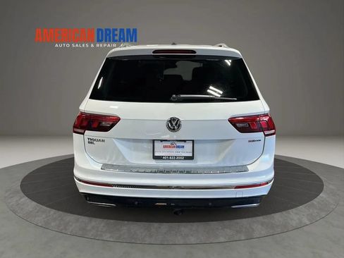 Used 2019 Volkswagen Tiguan SEL Premium R-Line w/ 3rd Row Seat Package AWD/4WD image 4