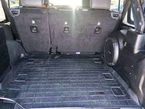 Used 2021 Jeep Wrangler Unlimited Rubicon image 27