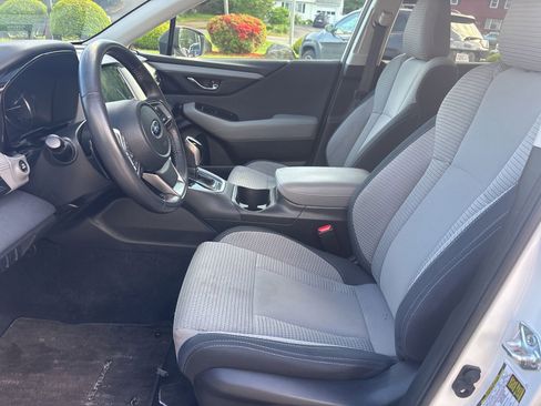 Used 2024 Subaru Outback Premium AWD/4WD image 12