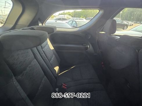 Used 2024 Dodge Durango SXT w/ 3rd Row Seating Group RWD image 11