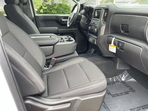 Used 2026 Chevrolet Silverado 1500 Custom Trail Boss w/ LPO, Dark Essentials Package AWD/4WD image 17