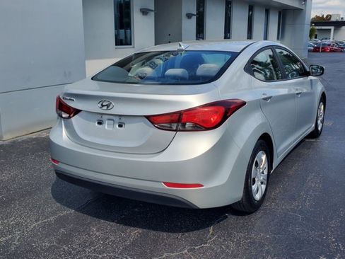 Used 2016 Hyundai Elantra SE image 7