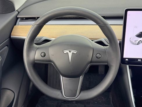 Used 2019 Tesla Model 3 Standard Range Plus image 17