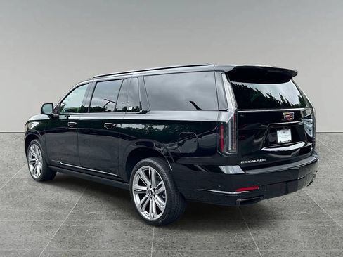 New 2026 Cadillac Escalade ESV Sport w/ Touring Package AWD/4WD image 3