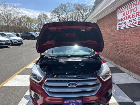 Used 2017 Ford Escape SE w/ Equipment Group 201A AWD/4WD image 29