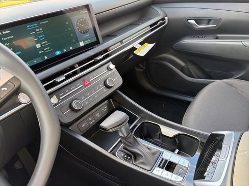 New 2026 Hyundai Tucson SE image 28