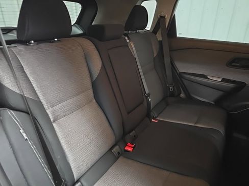 Used 2022 Nissan Rogue S AWD/4WD image 15