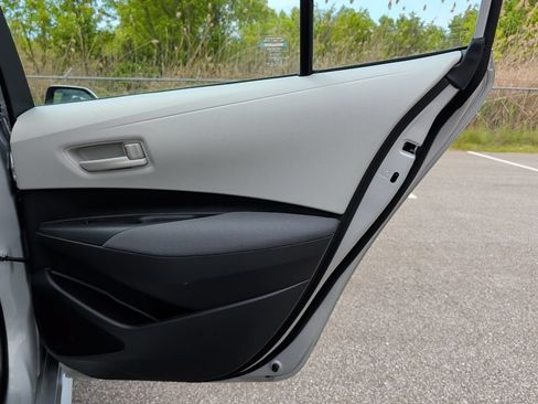 Used 2023 Toyota Corolla LE FWD image 28