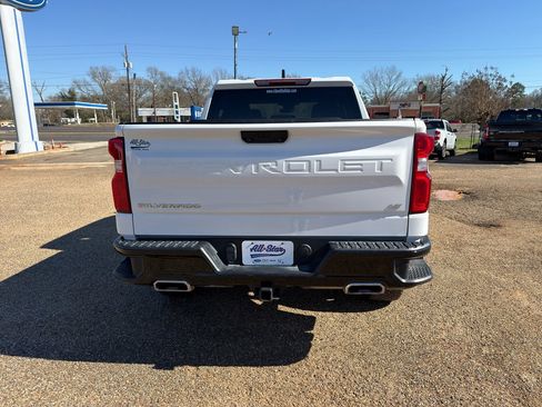 Used 2024 Chevrolet Silverado 1500 LT Trail Boss w/ Protection Package AWD/4WD image 4