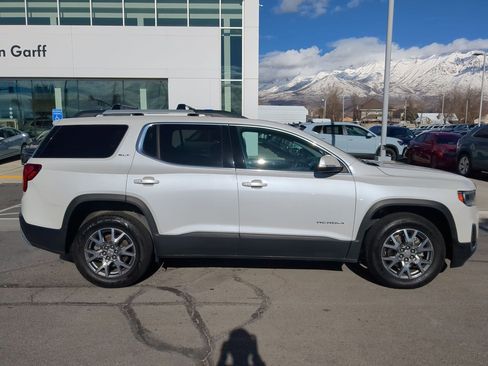 Used 2021 GMC Acadia SLT image 2