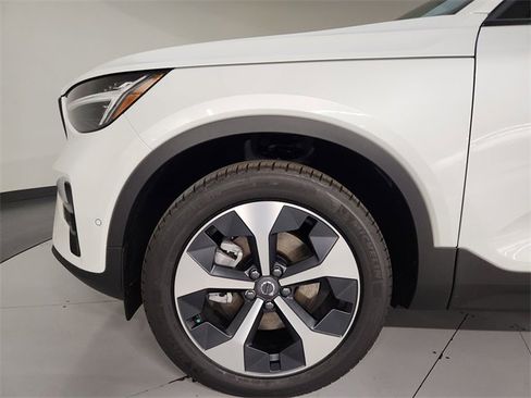 New 2026 Volvo XC40 B5 Plus w/ Protection Package Premier image 11