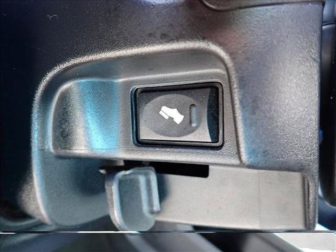 Used 2019 RAM 2500 Laramie AWD/4WD image 17