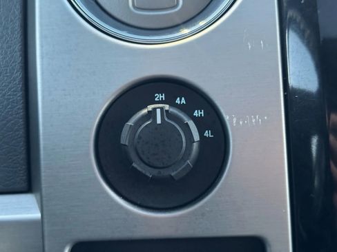 Used 2012 Ford F150 Platinum image 32