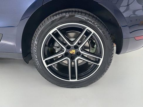 Certified 2021 Porsche Macan S w/ Premium Package Plus AWD/4WD image 35