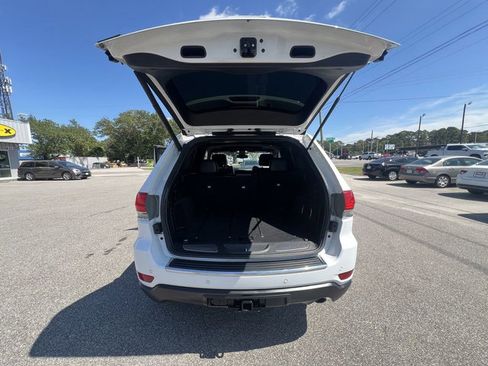 Used 2016 Jeep Grand Cherokee Limited image 25