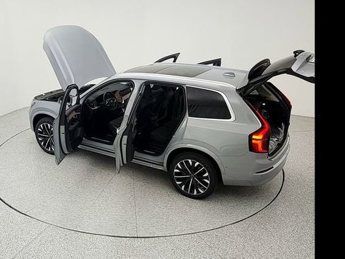 New 2026 Volvo XC90 T8 Plus w/ Protection Package Premier AWD/4WD image 40