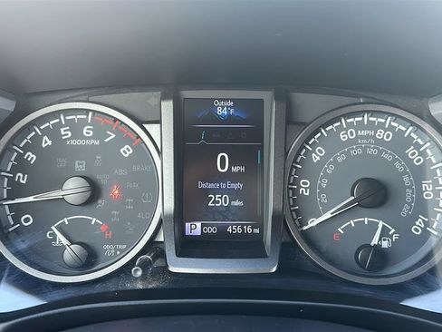 Used 2022 Toyota Tacoma TRD Off-Road AWD/4WD image 2
