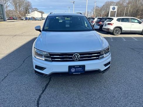 Certified 2021 Volkswagen Tiguan SE w/ Panoramic Sunroof Package image 2