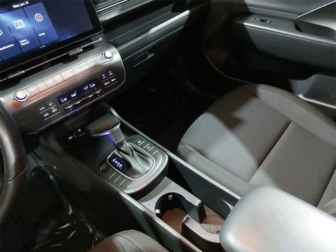 Certified 2025 Hyundai Kona SEL image 26