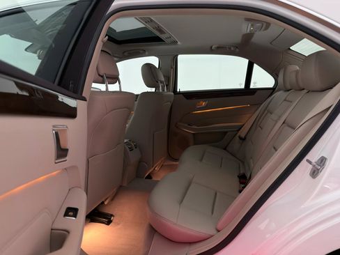 Used 2016 Mercedes-Benz E 350 4MATIC Sedan w/ Premium Package image 22