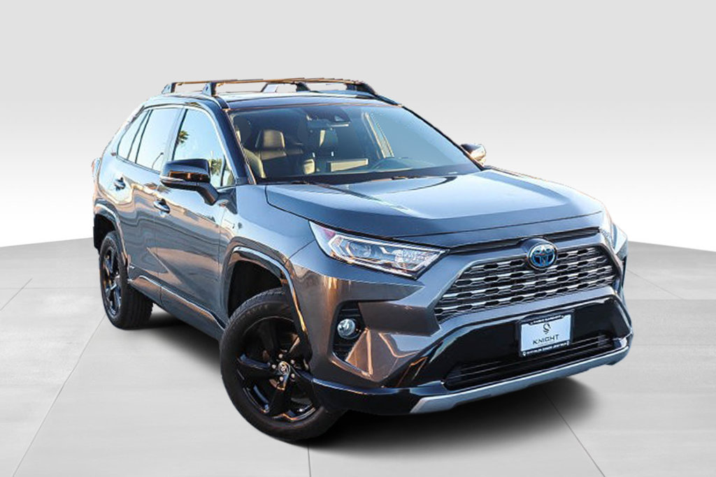Used 2021 Toyota RAV4 XSE w/ XSE Grade Weather Package AWD/4WD image 2