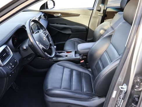 Used 2019 Kia Sorento EX FWD image 15